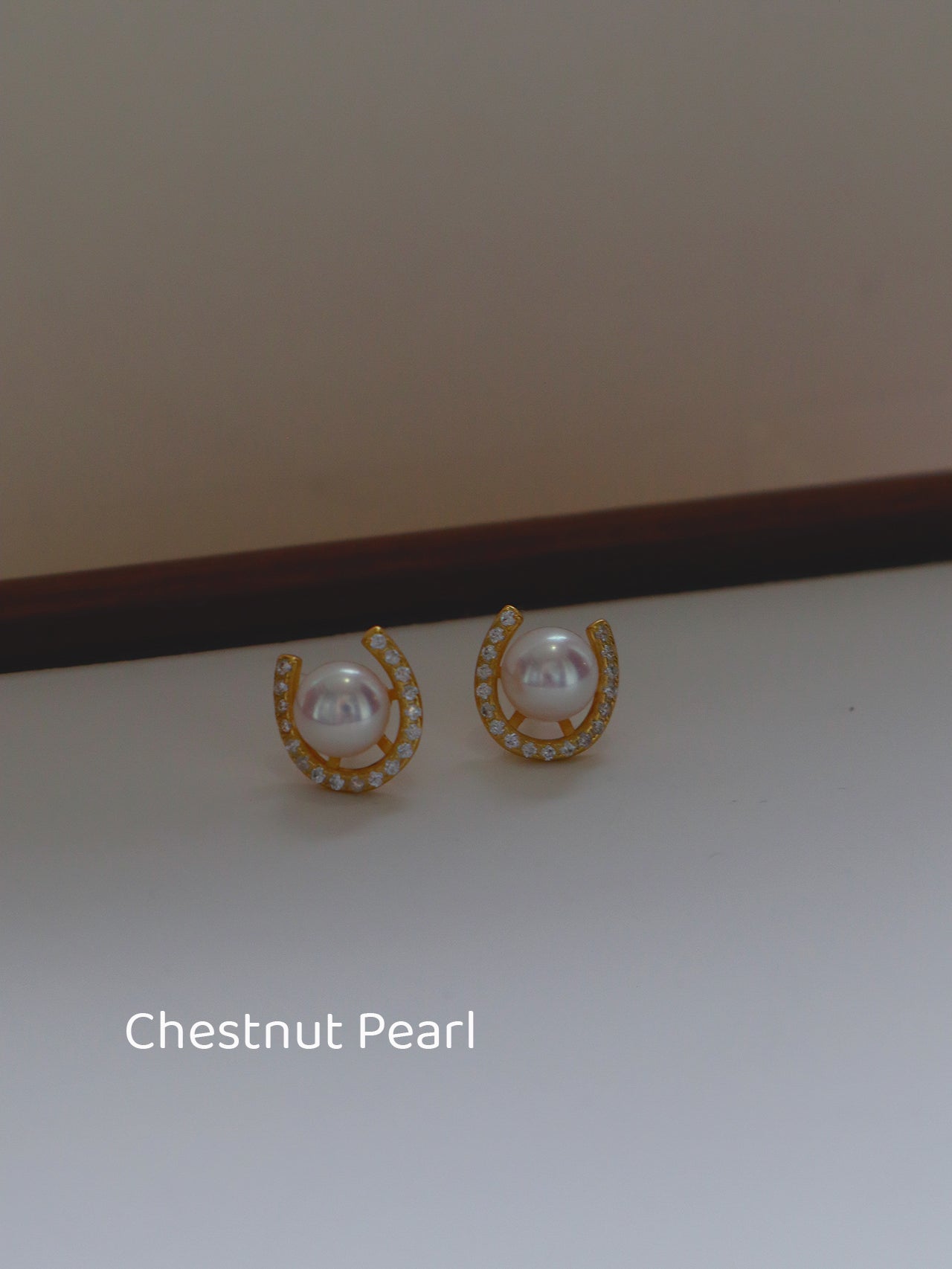 Final Sale: Tiny Horseshoe Pearl Stud Earrings