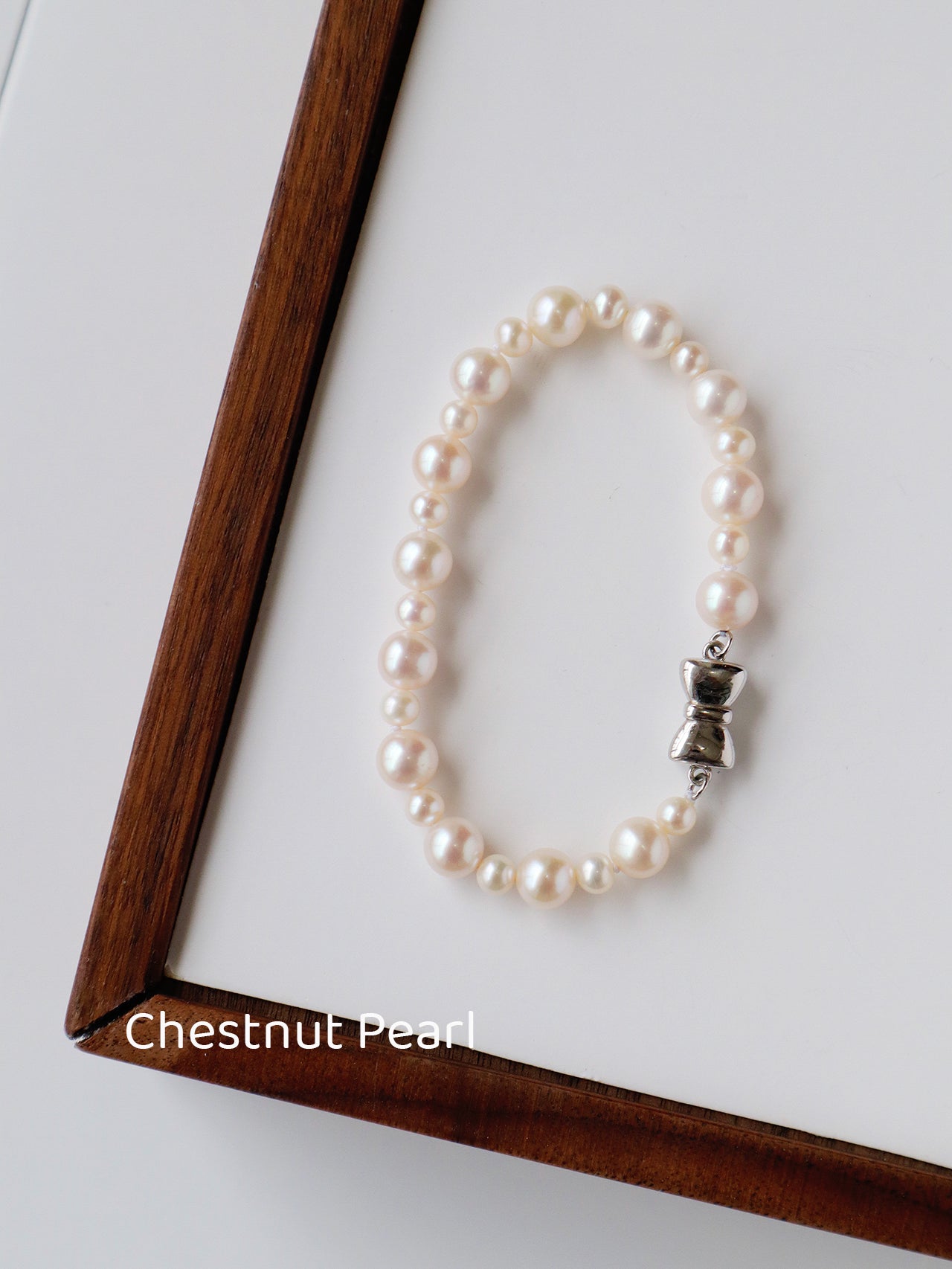 Bow Pearl Interval Bracelet Details: