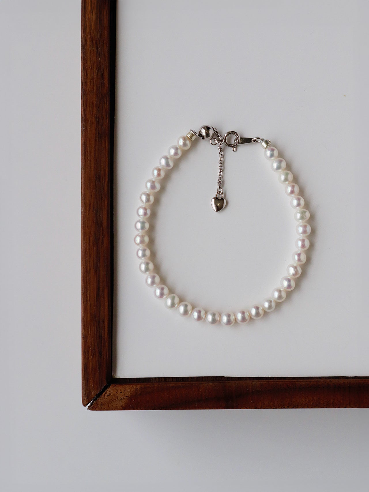 Nymph's Delight: Baby Pearl (premium) Bracelet 4-4.5mm