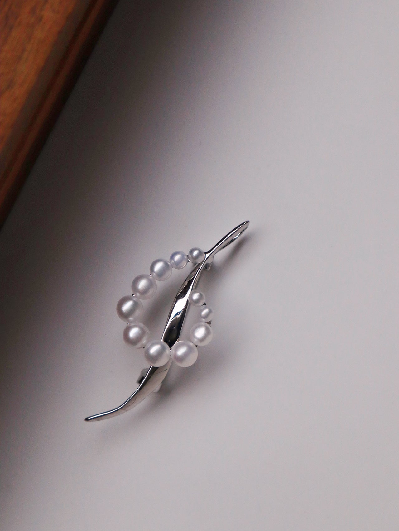 Serene Streamline Brooch