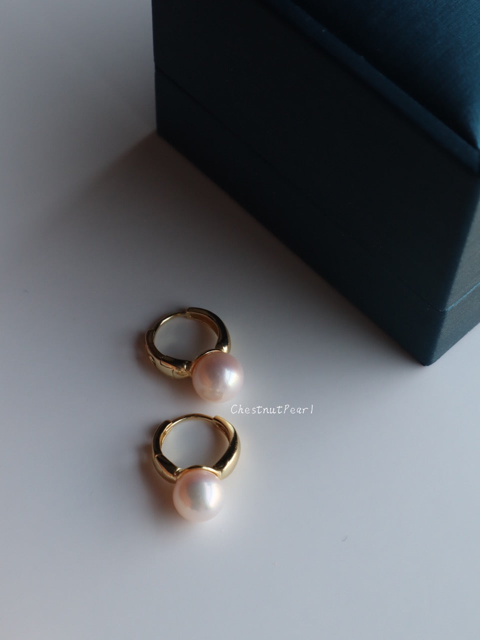 Aphrodite Pearl Stud Earrings