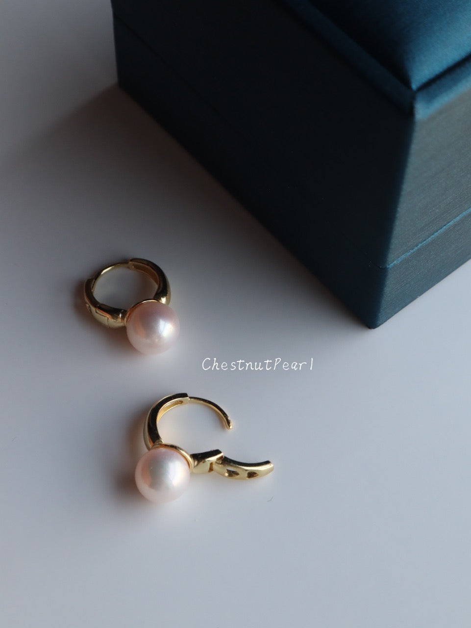 Aphrodite Pearl Stud Earrings