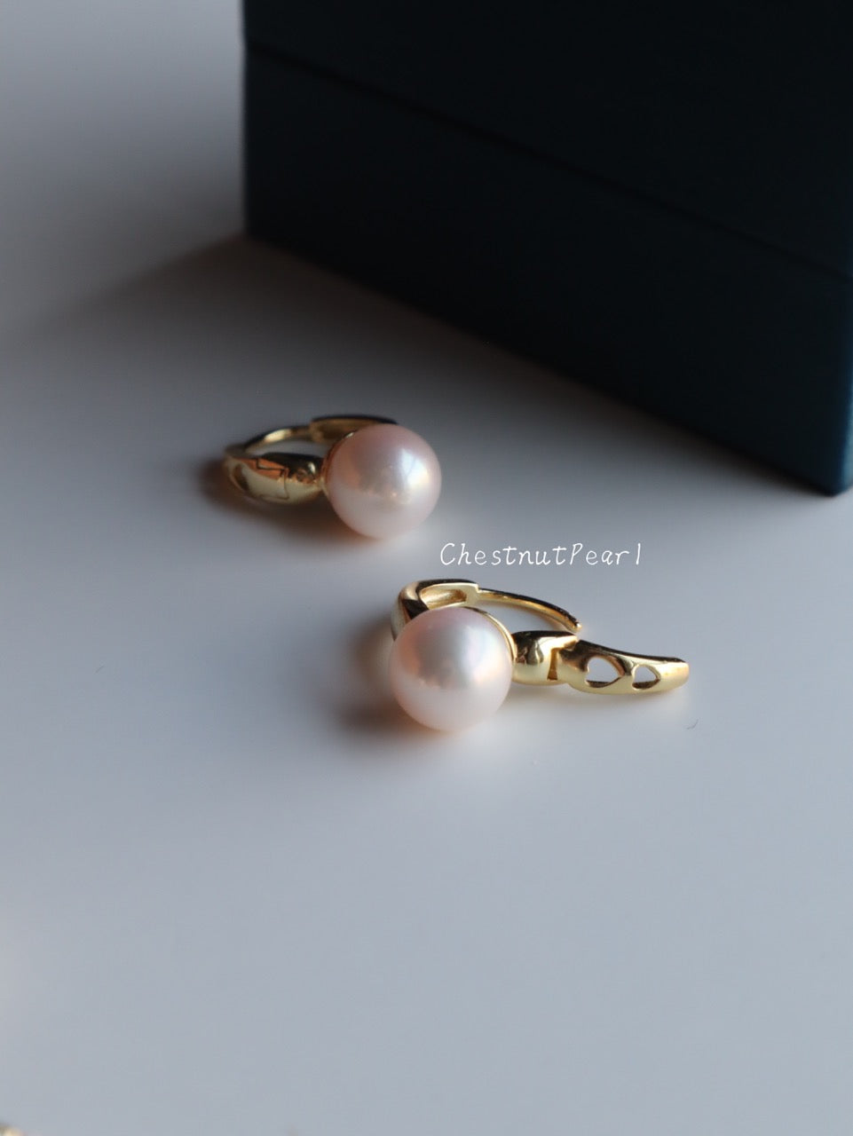 Aphrodite Pearl Stud Earrings