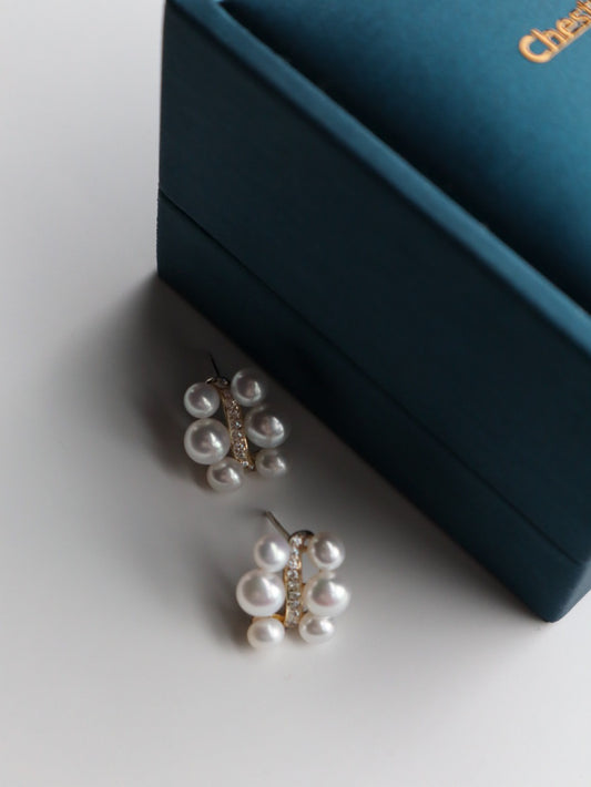 Exquisite Silver Pearl Stud Earrings with Natural Freshwater Pearls