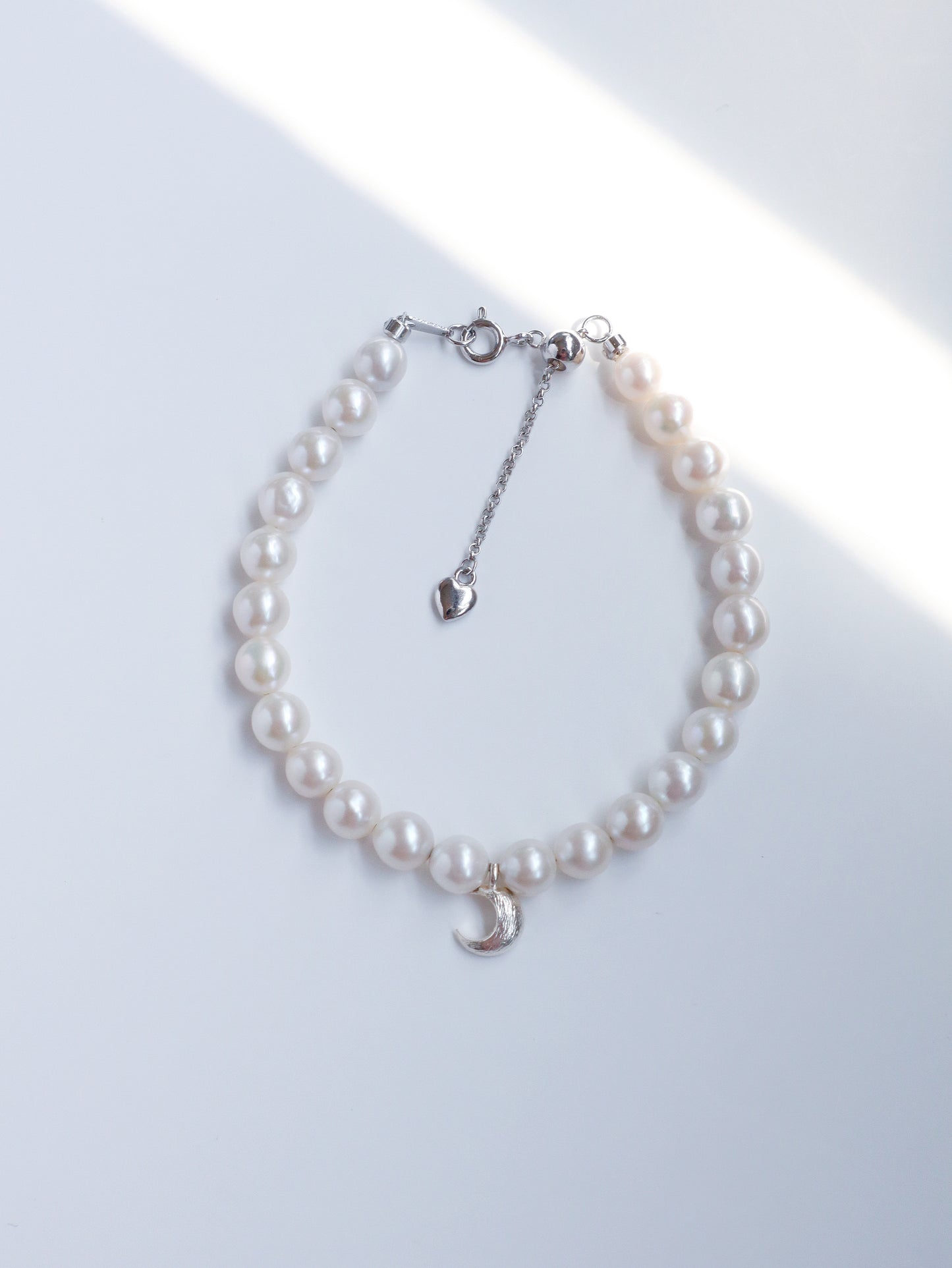 Artemis Moon Pearl Bracelet - 6-7mm