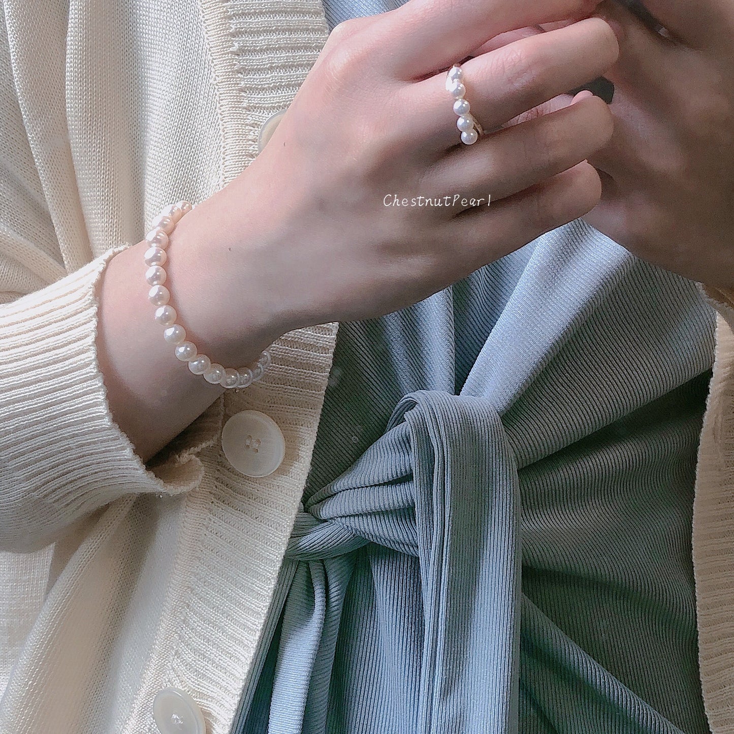 Gold-Plated Sterling Silver Pearl Ring with 6 x 4mm Round Pearls